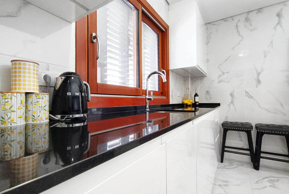 Beautiful 3 Bed Upgraded Villa with Stunning Golf Views & Extended Sunroom 28